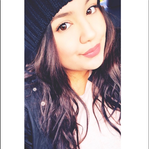 Profile Picture of Priscilla Bugarin (@prici1235) on Poshmark