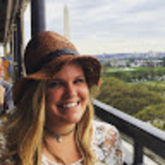 Profile Picture of Evangeline Stille (@e_stille) on Poshmark