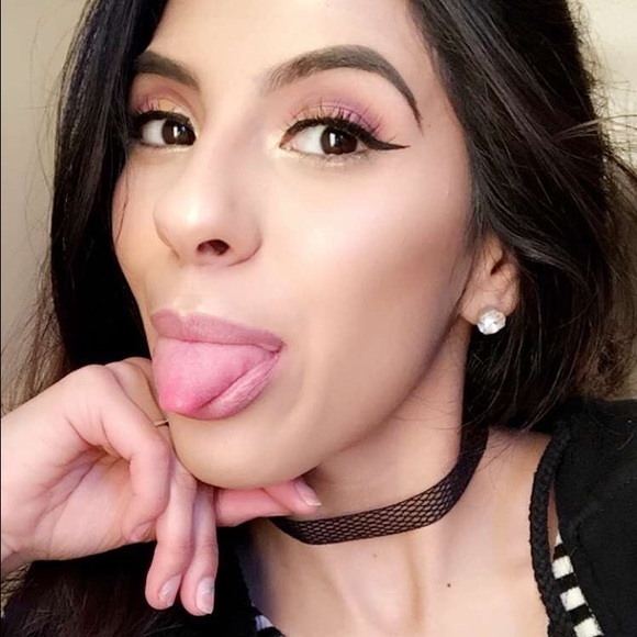 Profile Picture of Cassandra Ortiz (@cass_ortiz) on Poshmark