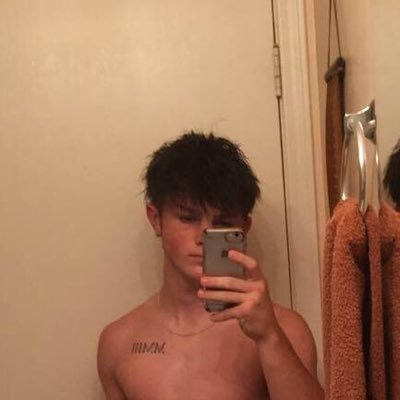 Profile Picture of Charles Mann (@charlesmann23) on Twitter