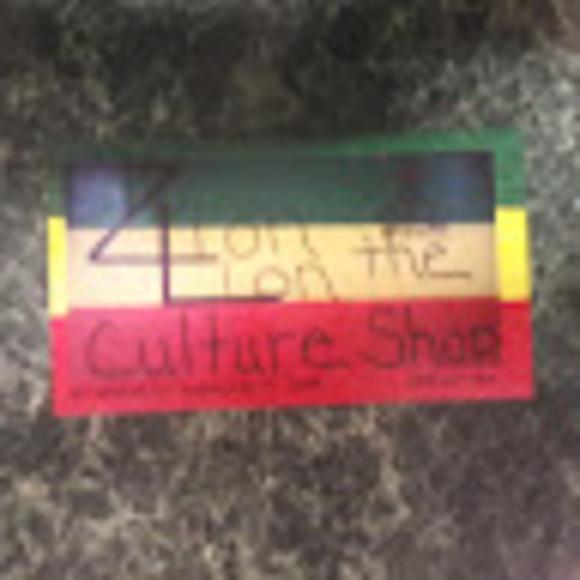 Profile Picture of Tamera Walker (@tamerawalker) on Poshmark