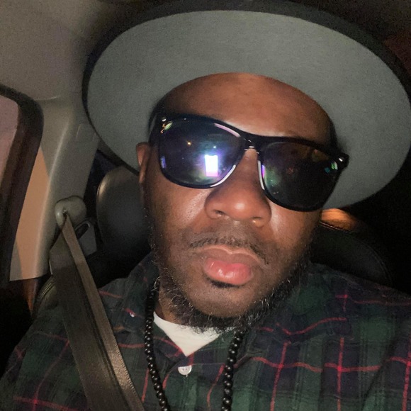 Profile Picture of Keithon Boyd (@keithonboyd) on Poshmark