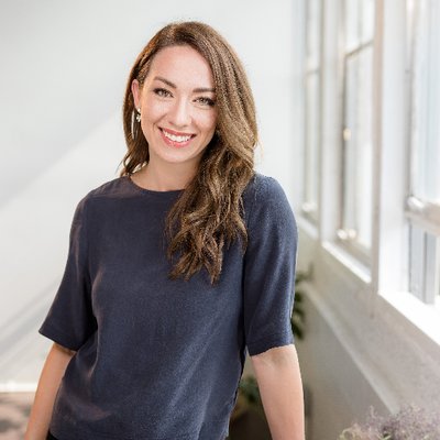 Profile Picture of Lyndsey Besser (@2BLyndsey) on Twitter