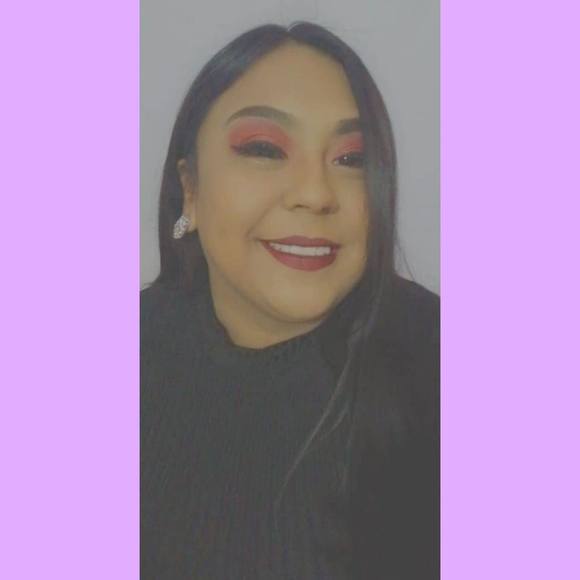 Profile Picture of Gisela Macias chavez (@hueva_1994) on Poshmark