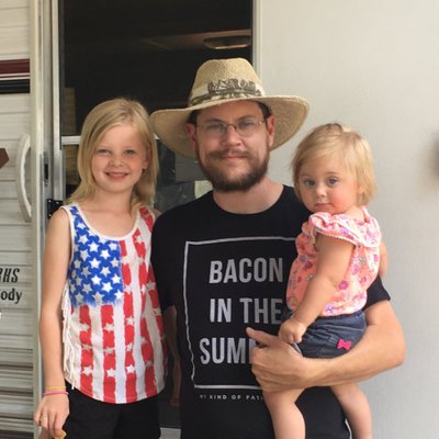 Profile Picture of Josh Lemberg (@hikingjosh) on Twitter