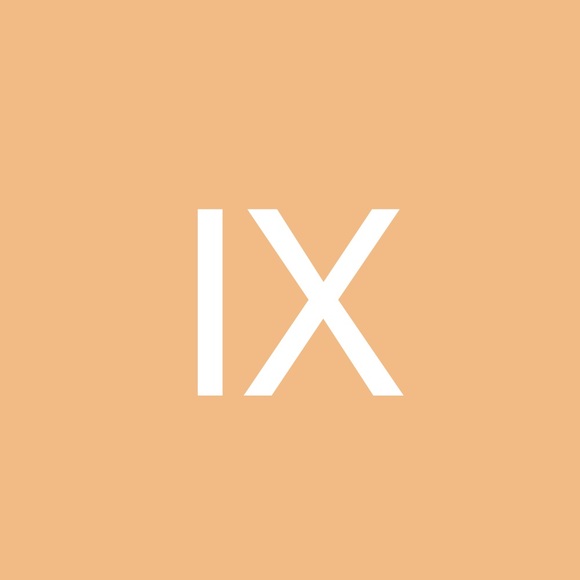 Profile Picture of Iris Xu (@irisxu122) on Poshmark