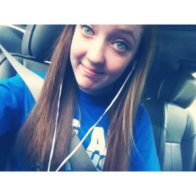 Profile Picture of Amanda Busbee (@mandie_bee_) on Twitter