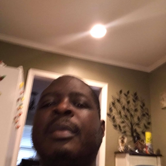 Profile Picture of Billy Freeman (@billyfreeman679) on Poshmark