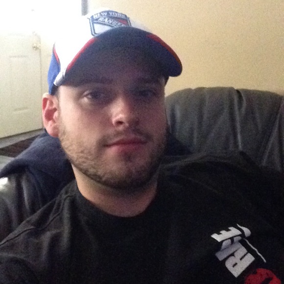 Brian Durkan - Poshmark Profile Picture of Brian Durkan (@briandurkan) on Poshmark