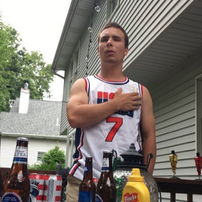 Profile Picture of John Belz (@JBelz8) on Twitter