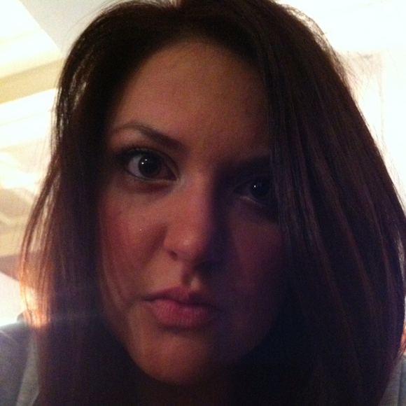 Profile Picture of Emily Laneve (@emily629) on Poshmark