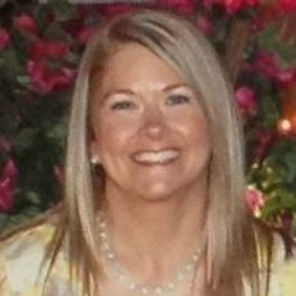 Profile Picture of Dawna Wilson (@dawnawilson) on Poshmark