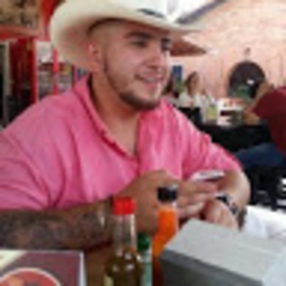 Profile Picture of Beatriz Cano (@beatrizcano83) on Poshmark