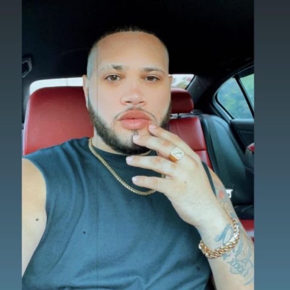 Profile Picture of Andres Jaquez (@andresloly01) on Poshmark