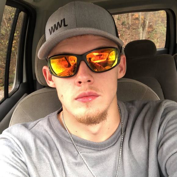 Profile Picture of Eric Ferrell (@ferrell_e) on Poshmark
