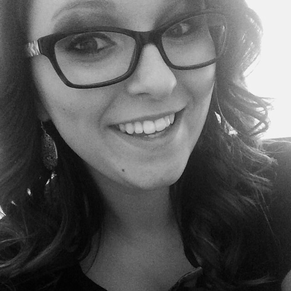 Profile Picture of Brynn Dickason (@bdickas) on Poshmark