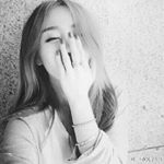 Profile Picture of yiting wang (@sulli_ting) on Instagram