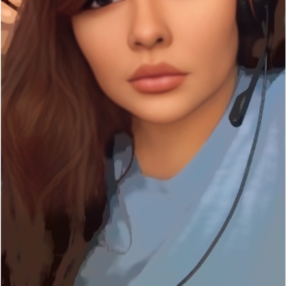 Profile Picture of Alma Carlos (@ailed07) on Poshmark