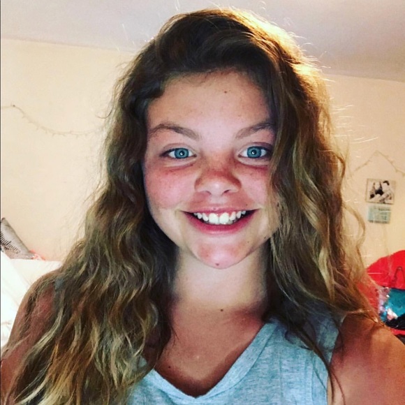 Profile Picture of Tori Wilson (@gracetori_) on Poshmark