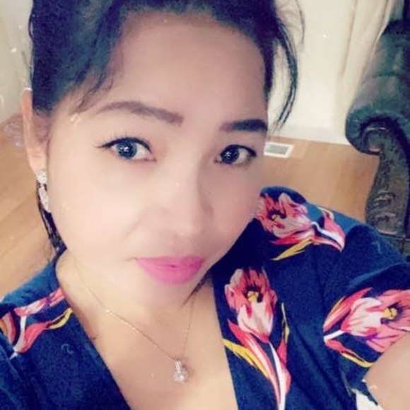 Profile Picture of Phally Sok (@phallysok16) on Poshmark