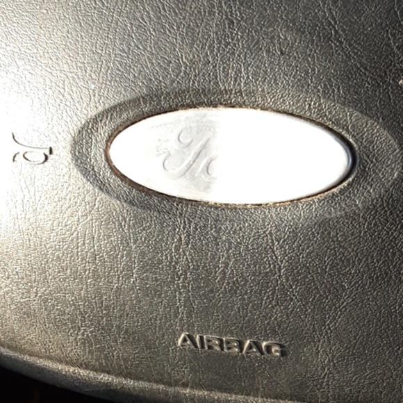 Profile Picture of Fernando Rojas (@fernandoroja759) on Poshmark