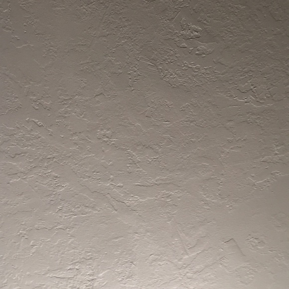 Profile Picture of Julian Navarro (@julianruiz549) on Poshmark