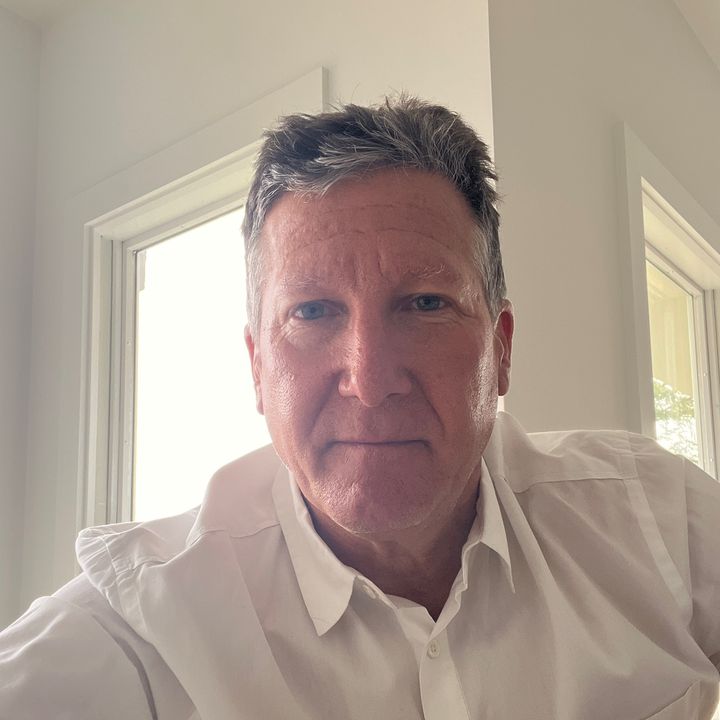 Profile Picture of Peter Grabel (@peter_gray) on Tiktok