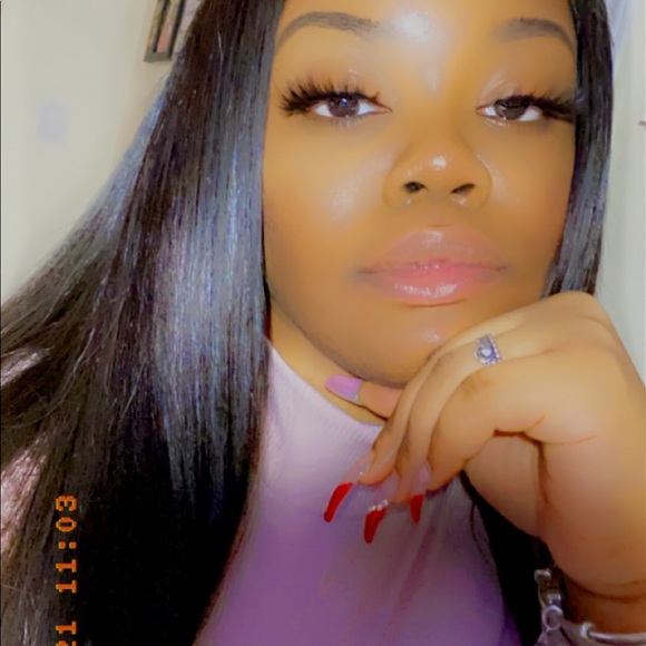 Profile Picture of Dasha Wymes (@dalahw) on Poshmark