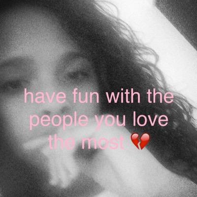 Profile Picture of Savannah Greer (@SavvyTigerRAWR) on Twitter