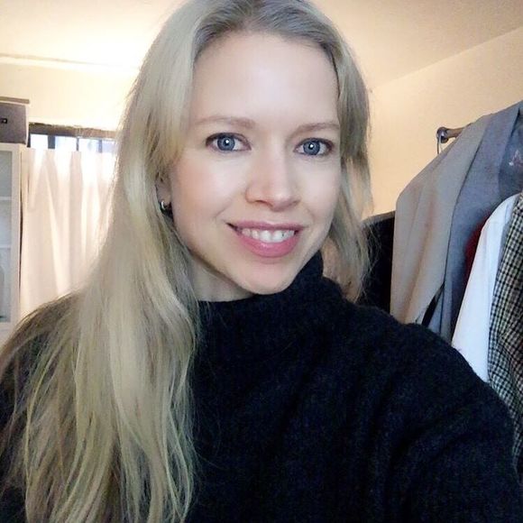 Profile Picture of Wendy Mcnett (@wendymcnett) on Poshmark