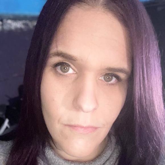 Profile Picture of Julia Cameron (@juujuu36) on Poshmark