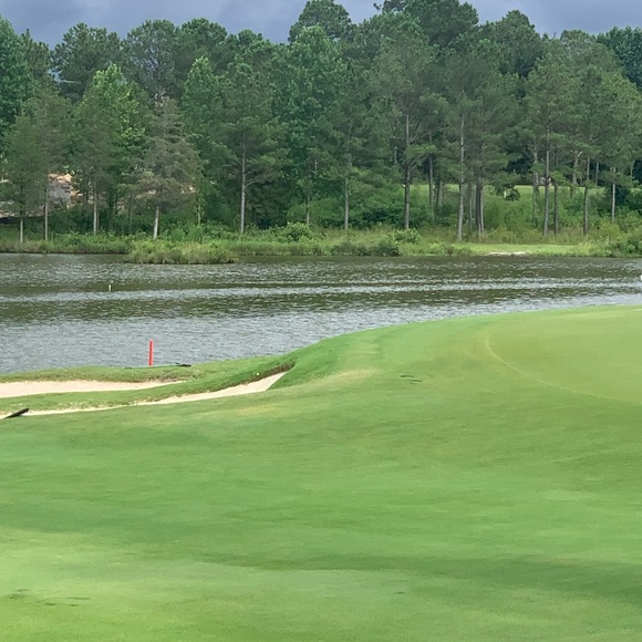 Profile Picture of Amy Gutschewski (@gootchmom) on Poshmark