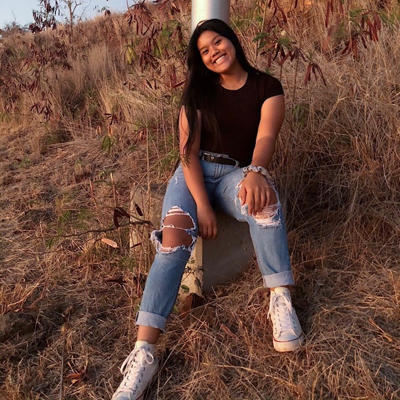 Profile Picture of Sherlin Ravida (@sherlinravida) on Poshmark