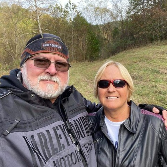 Profile Picture of Steve Mullins (@snuffrubber88) on Poshmark