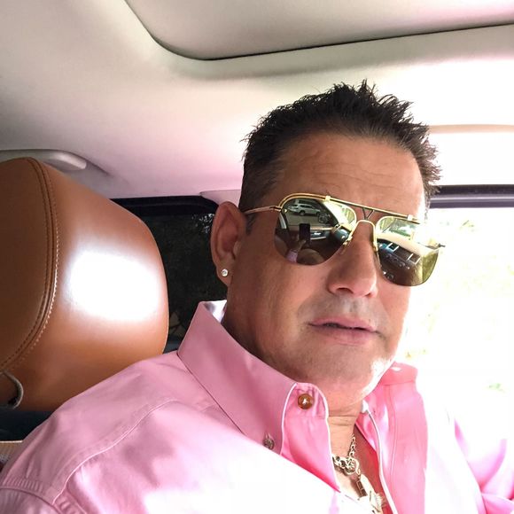 Profile Picture of Raul Sarli (@raulsarli) on Poshmark