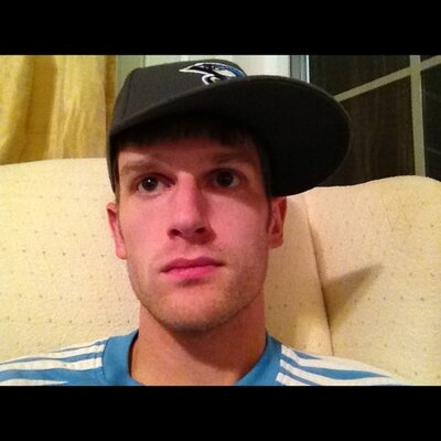 Profile Picture of Ryan Elwell (@grizzzli) on Twitter