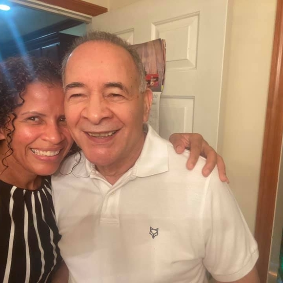 Profile Picture of Alexandra Cruz-guzman (@meallaboutme) on Poshmark