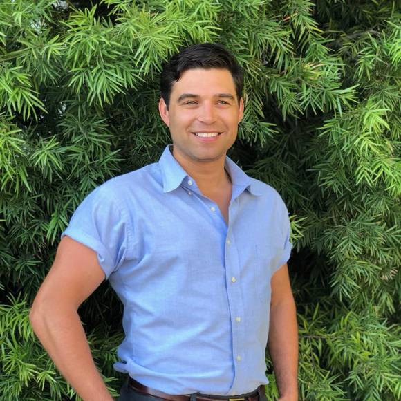 Profile Picture of Brett Aaron (@brett_aaron) on Poshmark