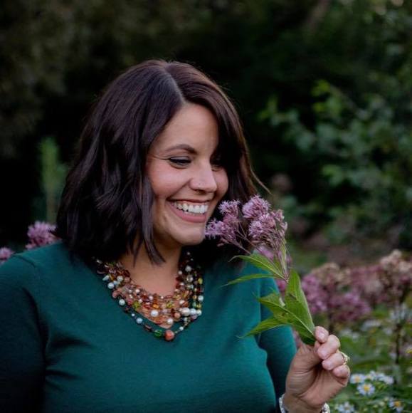 Profile Picture of Danielle Mulholland (@mcm1014) on Poshmark