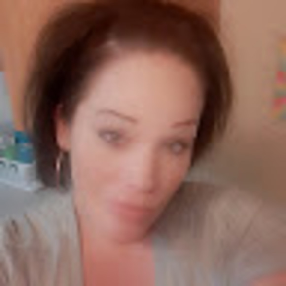 Profile Picture of Amber Schulte (@babynield36) on Poshmark