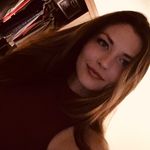Profile Picture of Nicole Burns (@nicoliewoolie) on Instagram