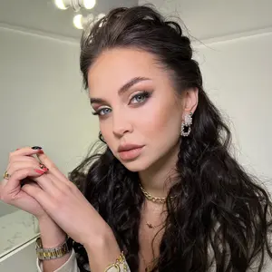 Profile Picture of Alina Dianova (@browkot_) on Tiktok