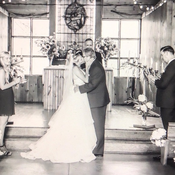 Profile Picture of Molly Maves (@mollymaves) on Poshmark