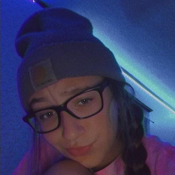 Profile Picture of Grace Praught (@gracepra) on Poshmark