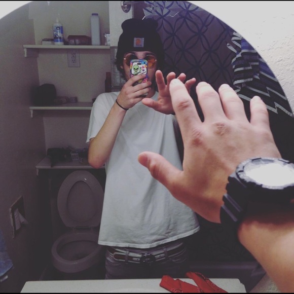 Profile Picture of Matthew Werbelow (@thelocallitman) on Poshmark