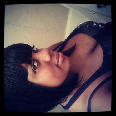 Profile Picture of Mimi Le-Bébé Brille (@Nibble_dnt_chew) on Twitter