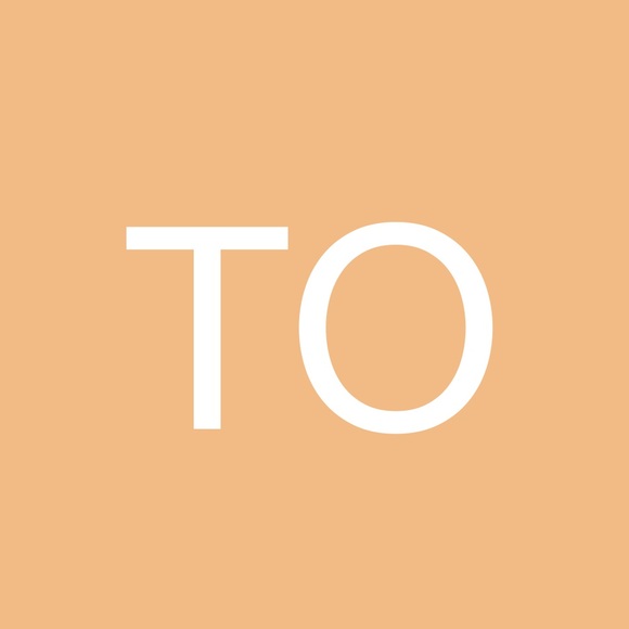Profile Picture of Tori Olson (@toriolson523) on Poshmark
