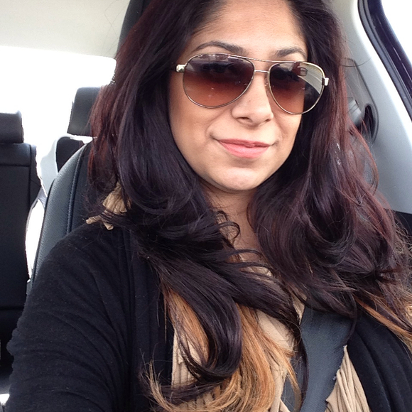 Profile Picture of Mina Rahimi (@mayazi) on Poshmark