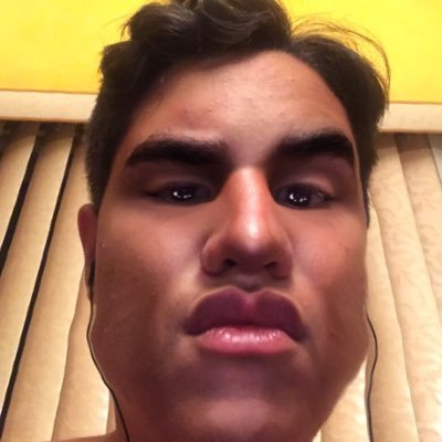Profile Picture of David Lobaina (@holaduhveed) on Twitter