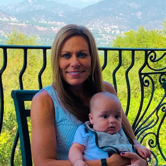 Profile Picture of Suzanne Wicker (@swicke01) on Poshmark